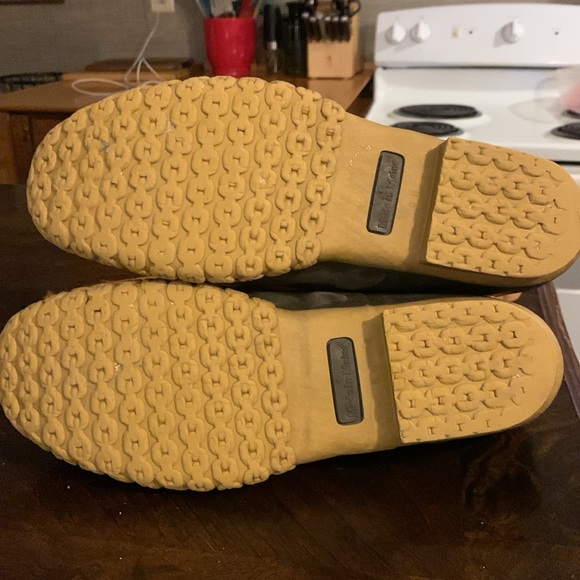 Mens LLBean Duck boots
Size 9 - Picture 4 of 4
